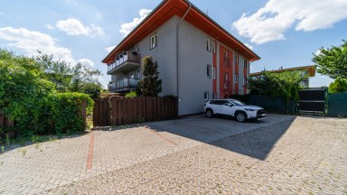 Prodej bytu 3+kk/B/PS, 64 m², ul. Pražská, Šestajovice.