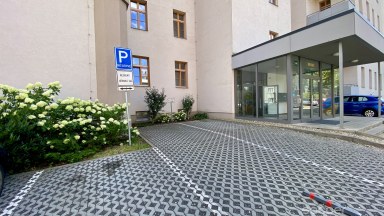 Příjemný byt s parkovacím stáním v Rezidenci Jičínská.