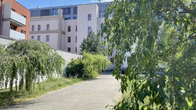 Příjemný byt s parkovacím stáním v Rezidenci Jičínská.