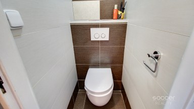 Prodej bytu 1+kk 39,3 m² s garážovým stáním a sklepem, Praha 9 – Letňany, ul. Třinecká.