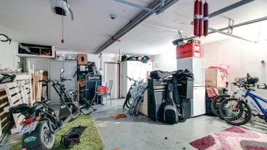 Prodej bytu 1+kk 39,3 m² s garážovým stáním a sklepem, Praha 9 – Letňany, ul. Třinecká.