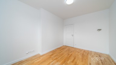 Prodej bytu 3+kk/sklep, 74+2,5 m2 v ulici Loudova, Praha 3 – Žižkov.