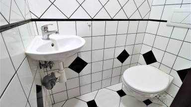 Pronájem bytu 2+kk 33 m2 + lodžie 3 m2 v centru Neveklova, okres Benešov.