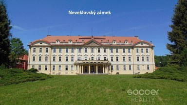 Pronájem bytu 2+kk 33 m2 + lodžie 3 m2 v centru Neveklova, okres Benešov.