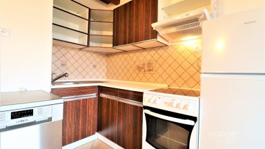 Pronájem bytu 2+kk 33 m2 + lodžie 3 m2 v centru Neveklova, okres Benešov.