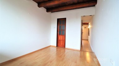 Pronájem bytu 2+kk 33 m2 + lodžie 3 m2 v centru Neveklova, okres Benešov.