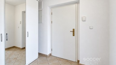 Pronájem bytu 2+1, cca 70 m² s terasou – Praha 9, Habartická.