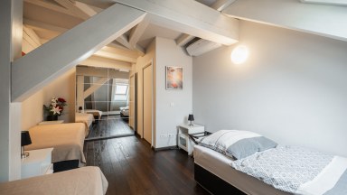 Pronájem exkluzivního mezonetového bytu 3+kk, 95 m² na Karlově náměstí