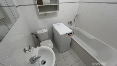 Pronájem bytu 1+1 s balkonem v centru Prahy. 