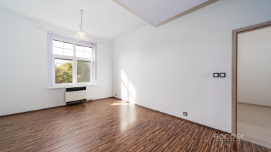 Prodej bytu 2+kk, 56,5 m² a sklep, ul. Na Břehu, Praha 9 – Vysočany