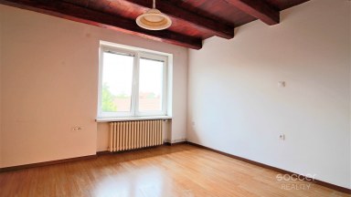 Pronájem pěkného bytu 3+kk 55 m2  v centru Neveklova, okres Benešov.
